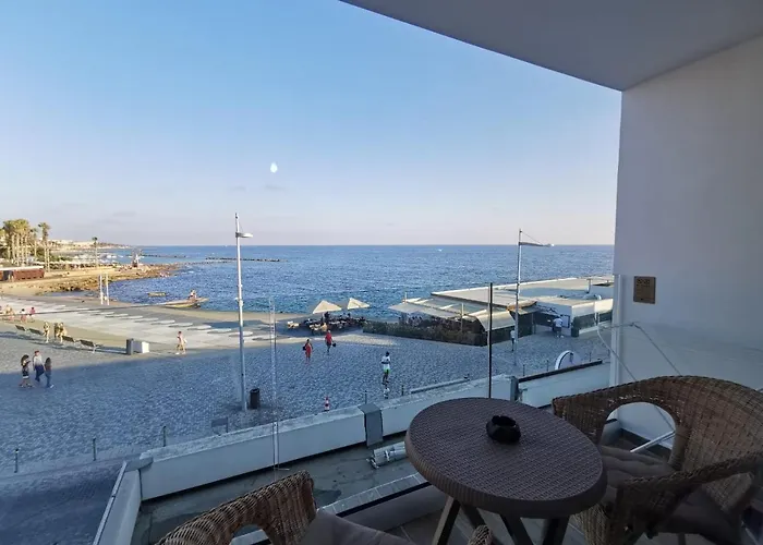 Cosea Living: Seaside Two Bedroom Flat In Harbour 106