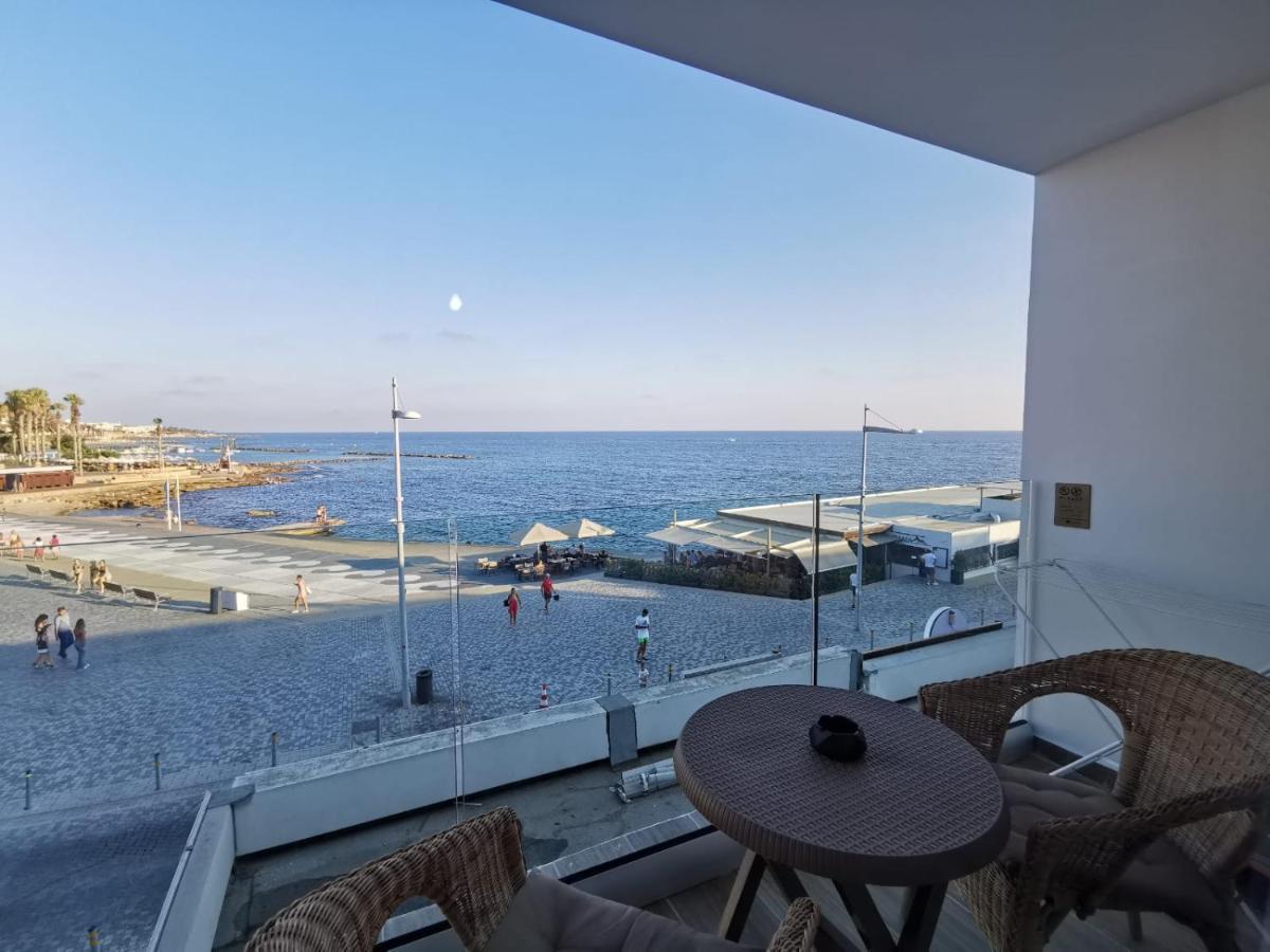 Cosea Living: Seaside Two Bedroom Flat In Harbour 106 דירה Paphos