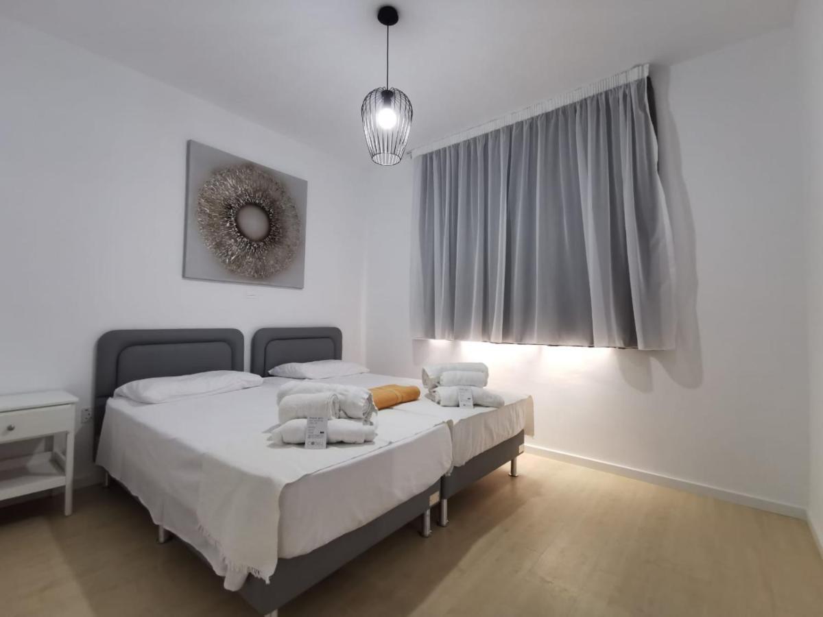 Cosea Living: Seaside Two Bedroom Flat In Harbour 106 דירה